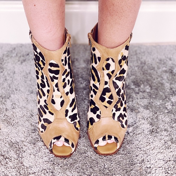 BCBG Tan Leather Leopard Peep Toe Booties - Picture 5 of 6